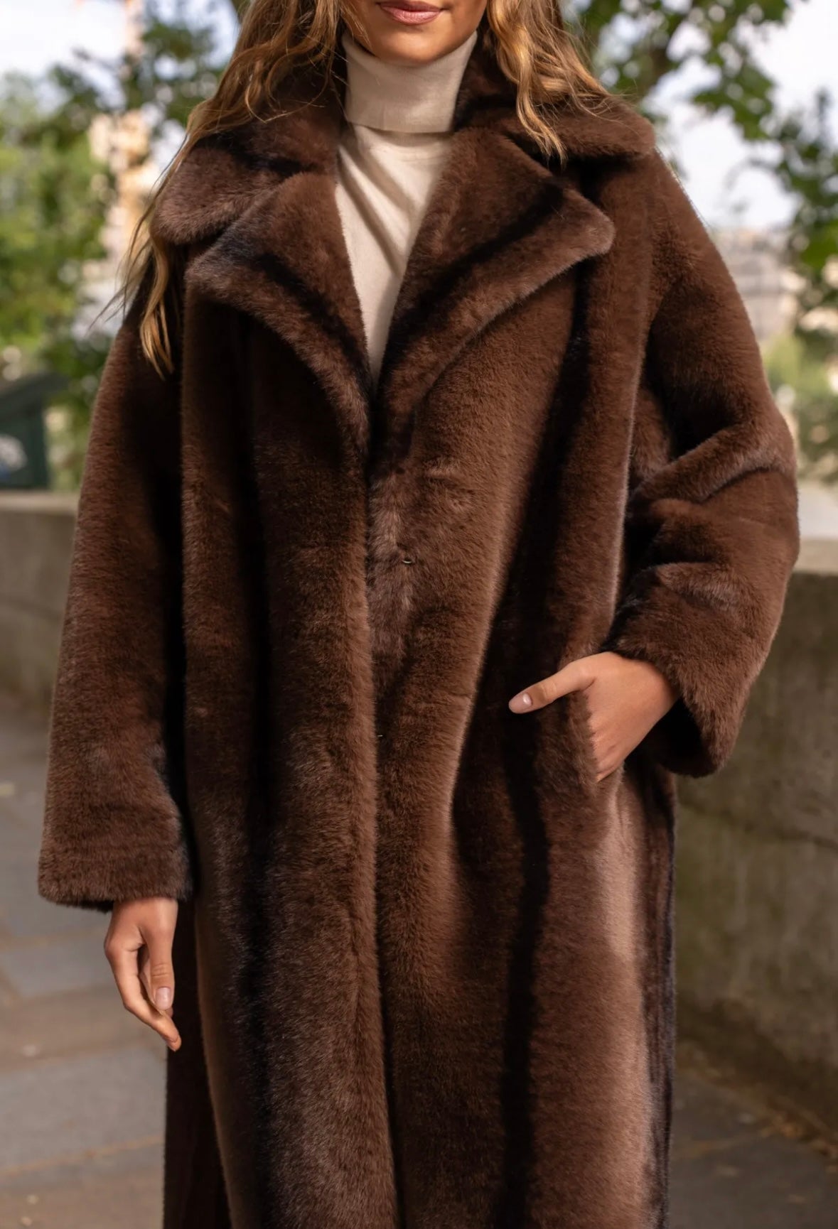 Long chocolat coat
