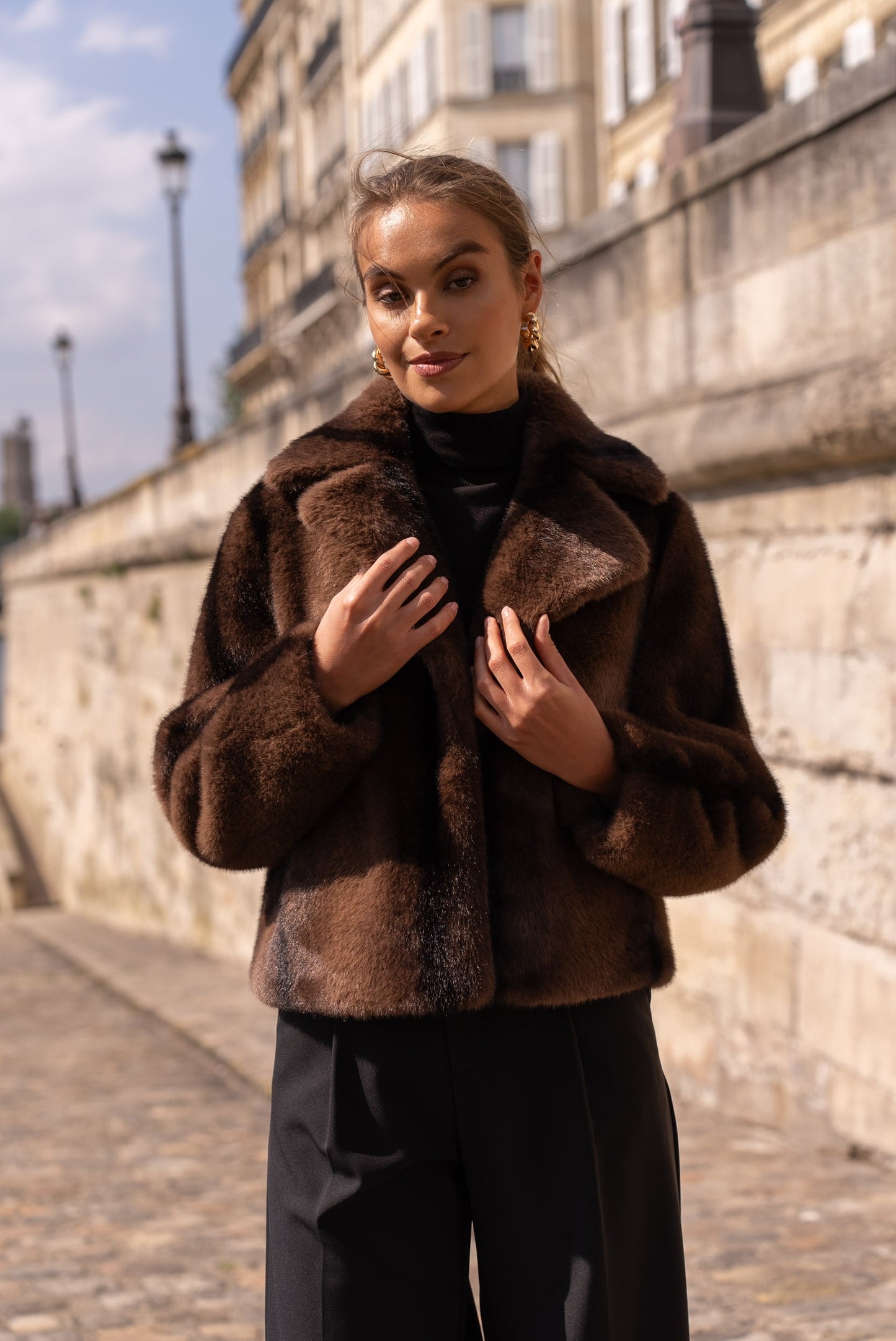 FAUX FUR Curto