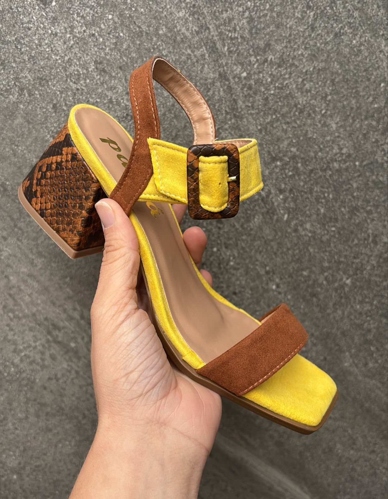 Páribá yellow