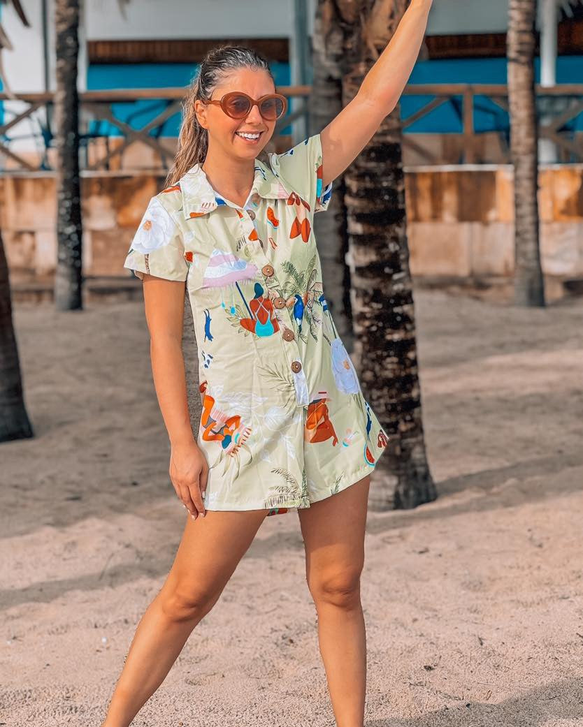 Mini jumpsuit short sleeve