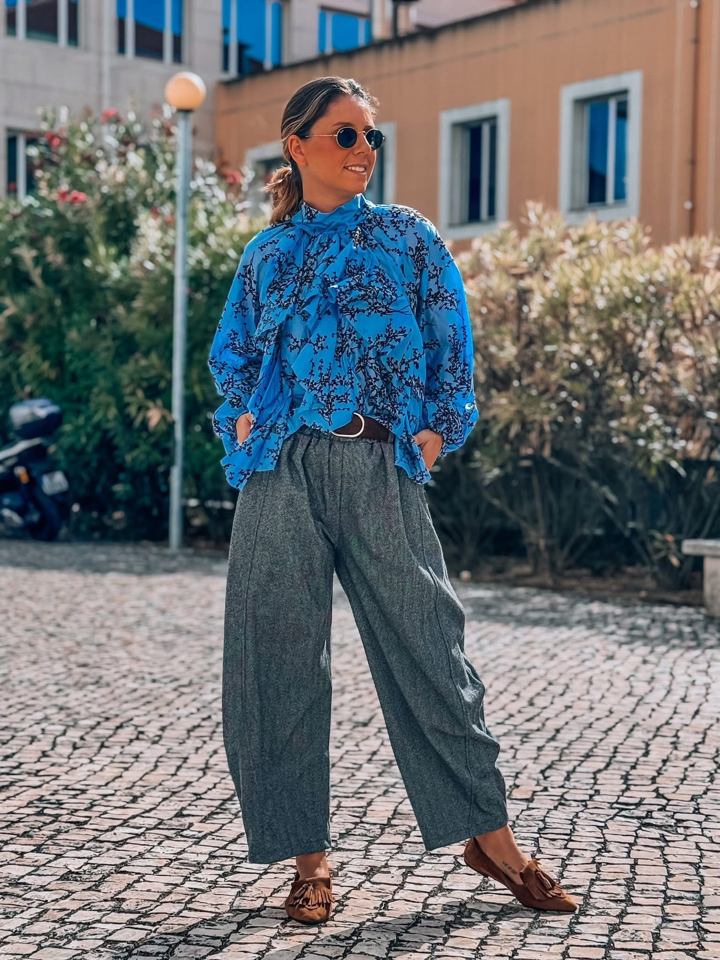 Camiseiro bordado veludo castanho