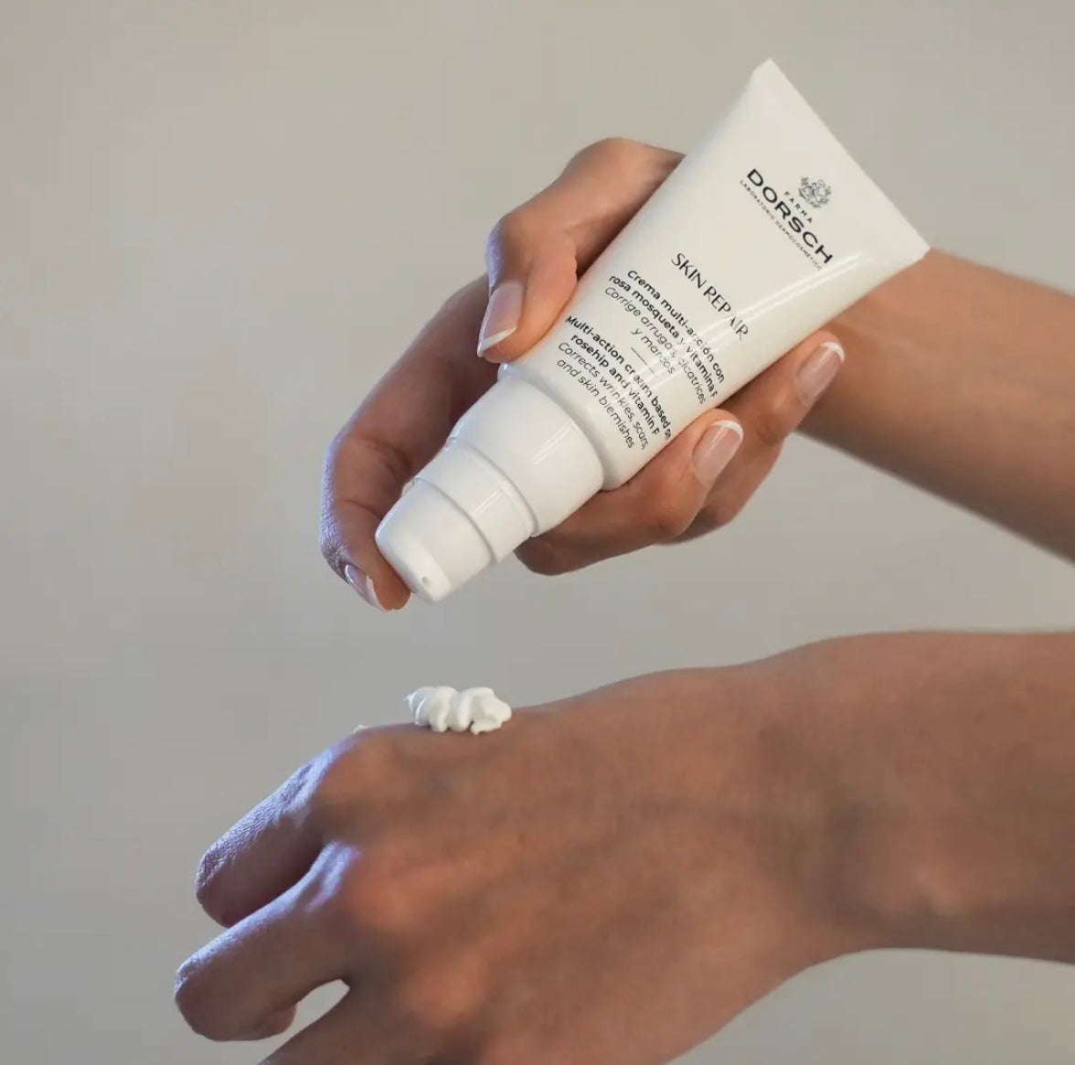 Creme reparador com óleo de rosa