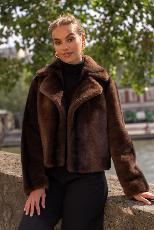 FAUX FUR Curto