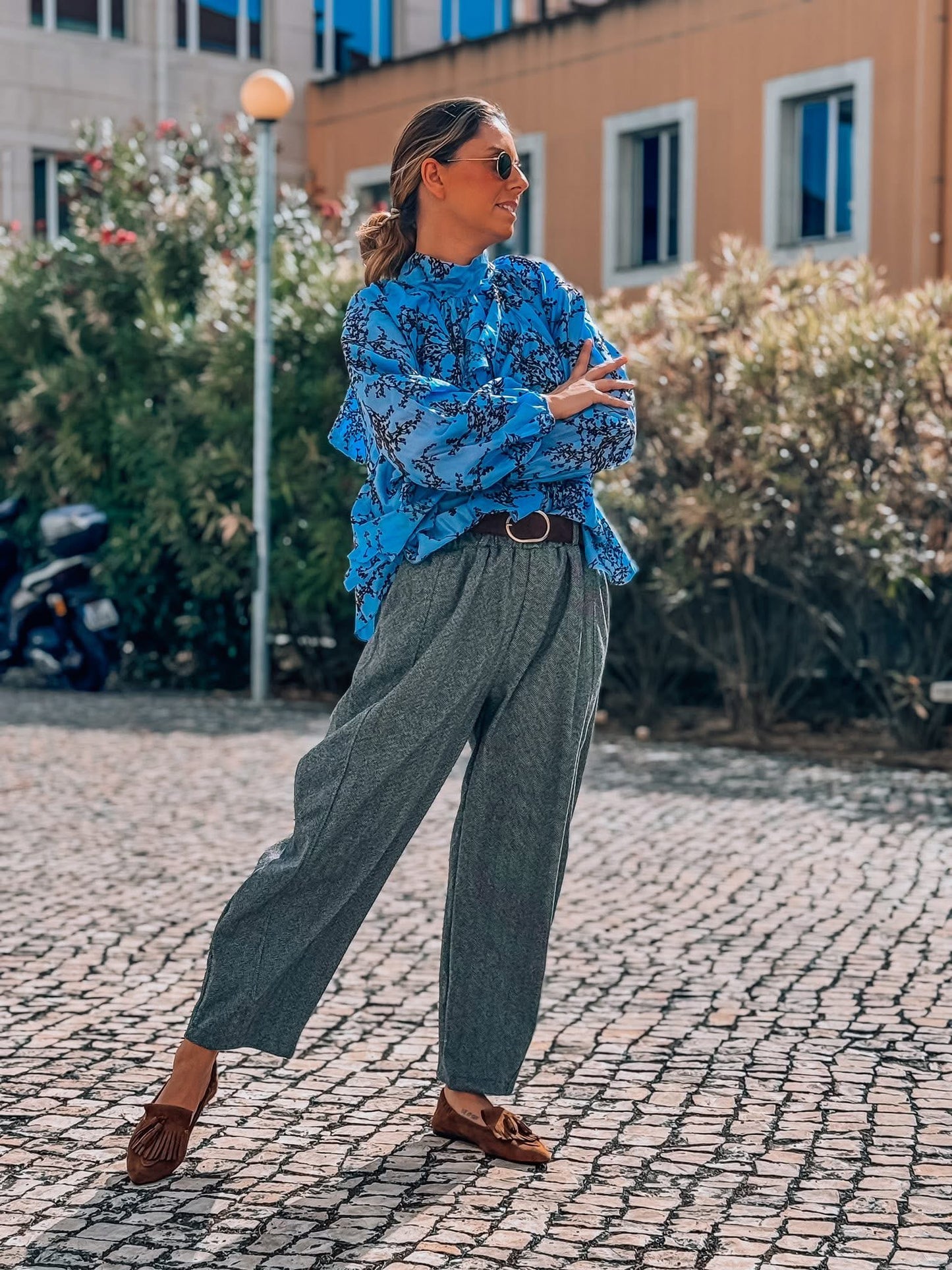 Camiseiro bordado veludo castanho